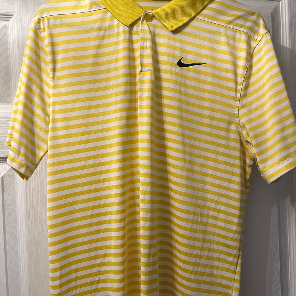 Nike medium dry fit polo
